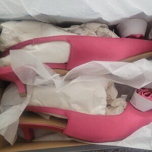 BRAND NEW! Rosette Satin Slingback Pump